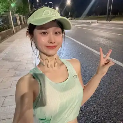 江亮怡